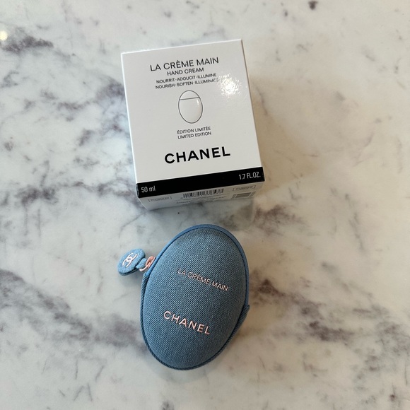 CHANEL La Crème Main Hand Cream with Blue Pouch